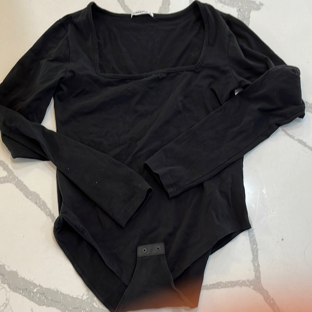 Squareneck long sleeves body suit